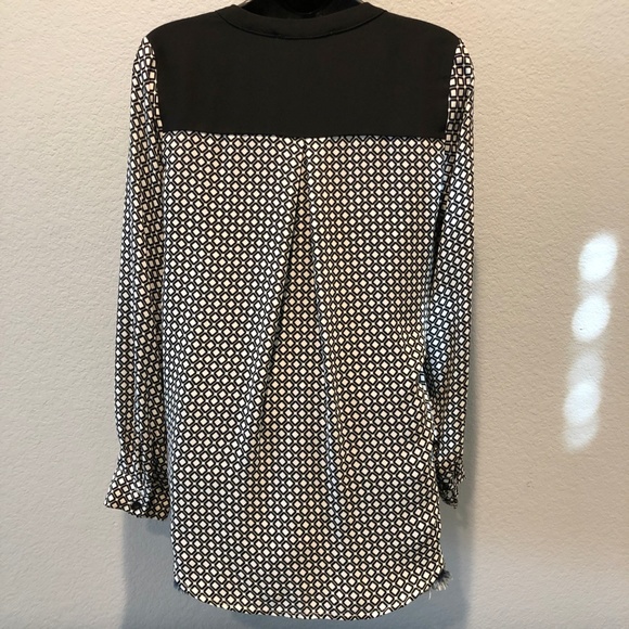 SOLD! Forever 21 LongSleeve Black/White  Blouse - Picture 2 of 3